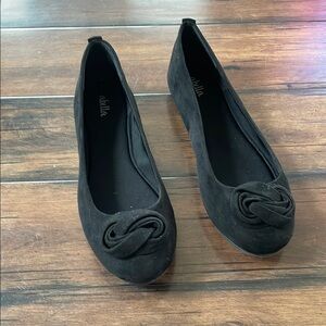 Black Women's Flats